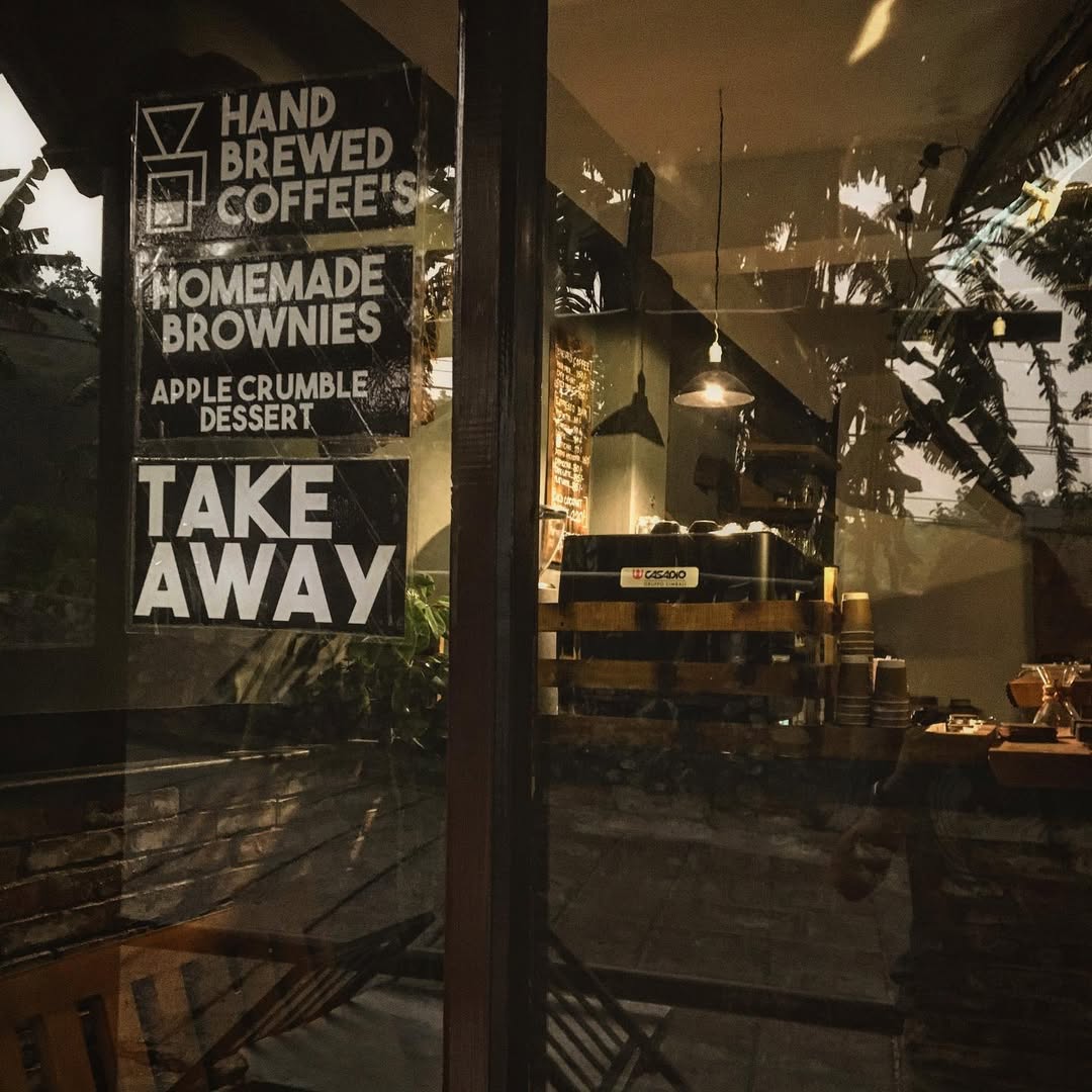 Khim's Café Exterior